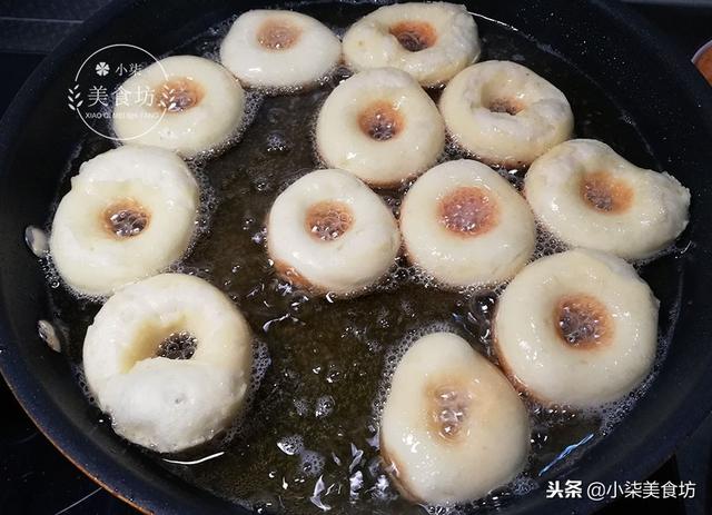 麵包圈這樣做真好吃，我家孩子吃一次不過癮，比油餅好吃多了