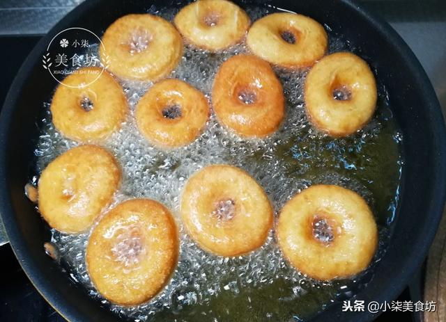 麵包圈這樣做真好吃，我家孩子吃一次不過癮，比油餅好吃多了