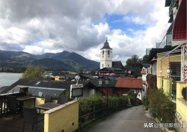 奧地利之旅：走進全球最美小鎮，雖凍得叫人故作堅強，風光值回了