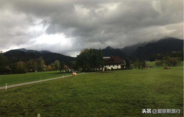 奧地利之旅：走進全球最美小鎮，雖凍得叫人故作堅強，風光值回了