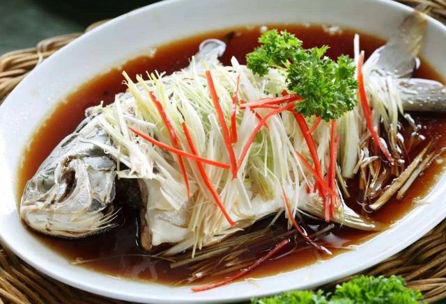 清蒸魚是冷水上鍋還是開水上鍋蒸？還是有很多人做錯，白瞎條好魚