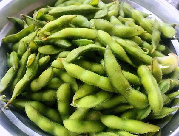 46年燒烤店老闆：拌毛豆時，這6味必不可少，缺一樣都很難吃