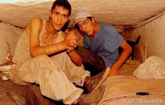 恐怖黑暗面！「下水道」裡的地下王國：居住著6千多人，晚上才敢出來活著就是等死！