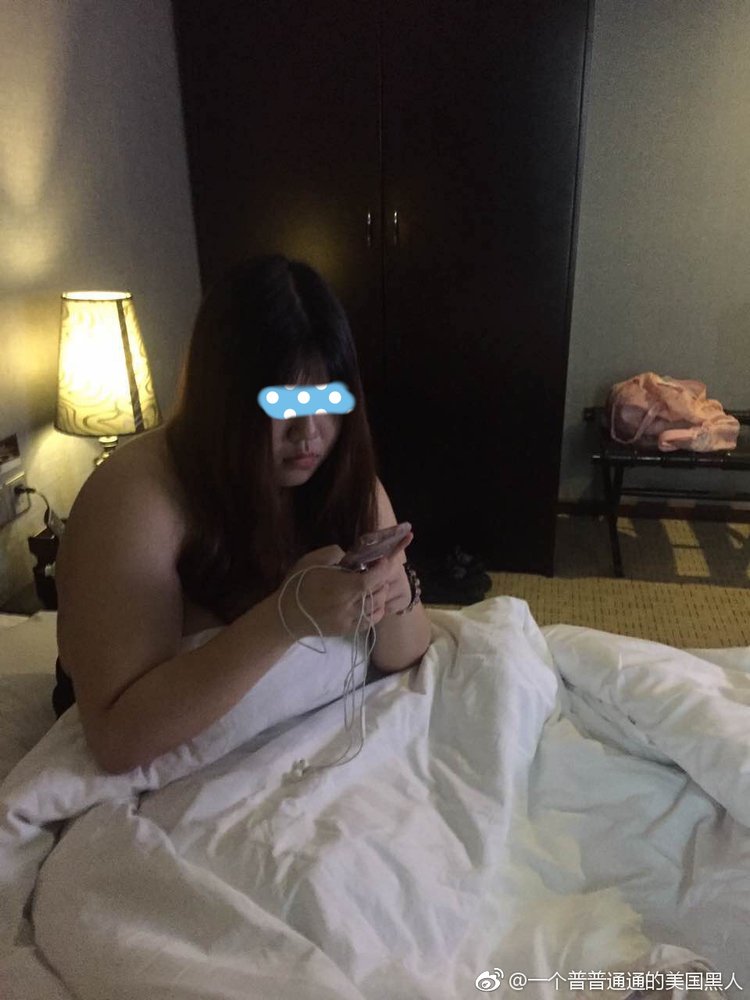 男子夜深約到「雪球妹」超high　想不到見到「3D本尊」後卻只敢含淚躲廁所...