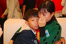 越南配偶受不了怒嗆台男「老、髒、軟、醜」！她PO文淚泣「慘遭爸爸哥哥輪流....」卻遭網友嗆敗類！