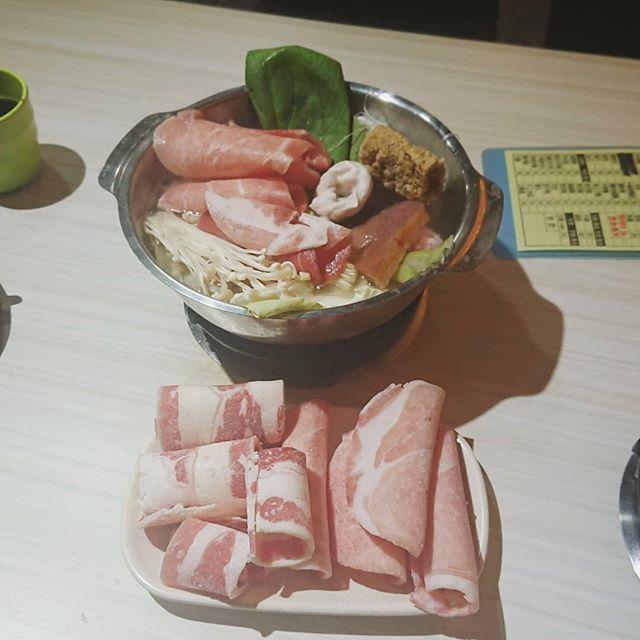 硬要收共鍋費？她帶7個月女兒吃飯「店員突然衝來討錢」　PO網控訴「對方還拒絕聯絡」下場慘了 