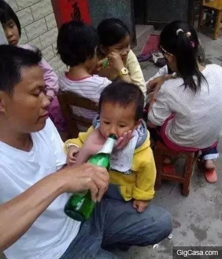 搞笑精選：因為妹子發生了一起交通事故 !