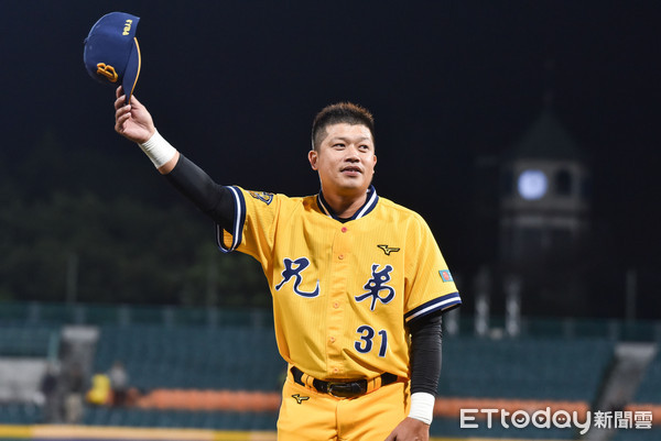 陳江和球員退休　辜仲諒：只能退不能休  