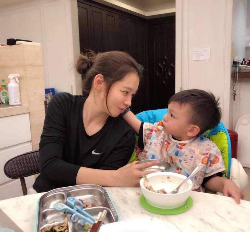 小禎公開-25kg詳細食譜！女星們魔鬼減肥時期「特殊飲食」這樣吃 -