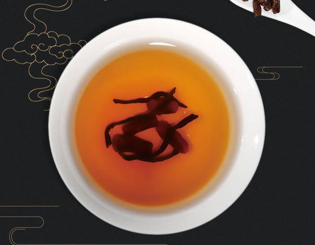 胃癌不痛不癢， 發現已是晚期， 飯後留意這4種症狀，關鍵時刻能救命！