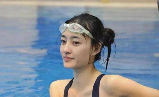 跳水運動員為何每次跳完都要沖澡，是嫌水池髒嗎？