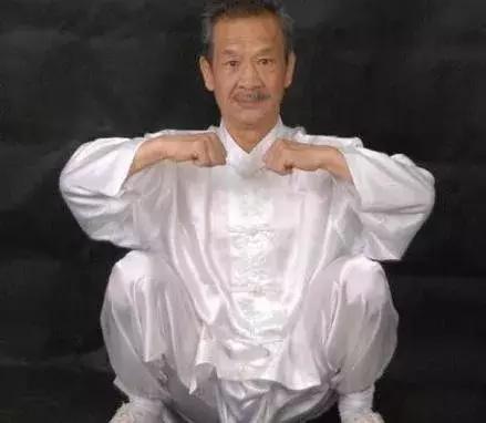 這個厲害了，每天蹲一蹲鍛煉效果意想不到！