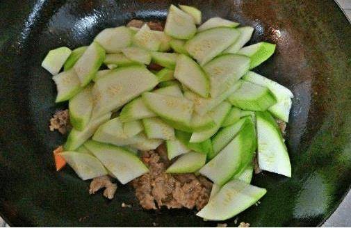 老中醫提醒：被列入「致癌黑名單」的3種蔬菜，含有大量甲醛，早知早受益