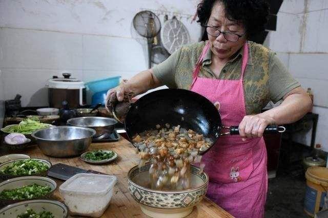 「兒媳，你做飯怎麼只做自己的份」「坐月子時，跟您學的」