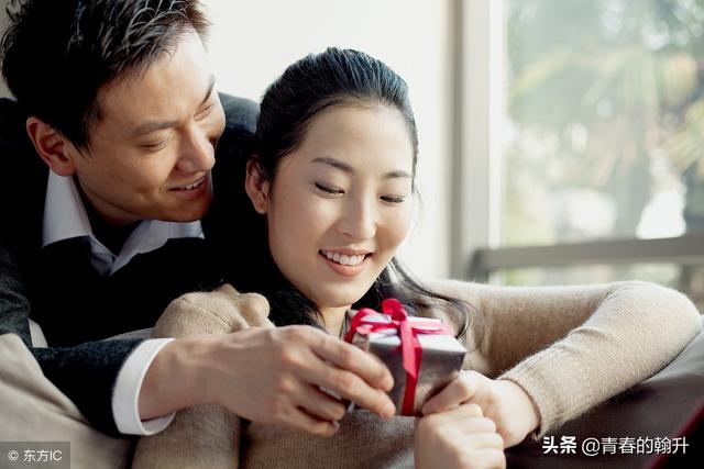 「老婆，我想把媽接來家裡住」「別忘了，你是上門女婿」