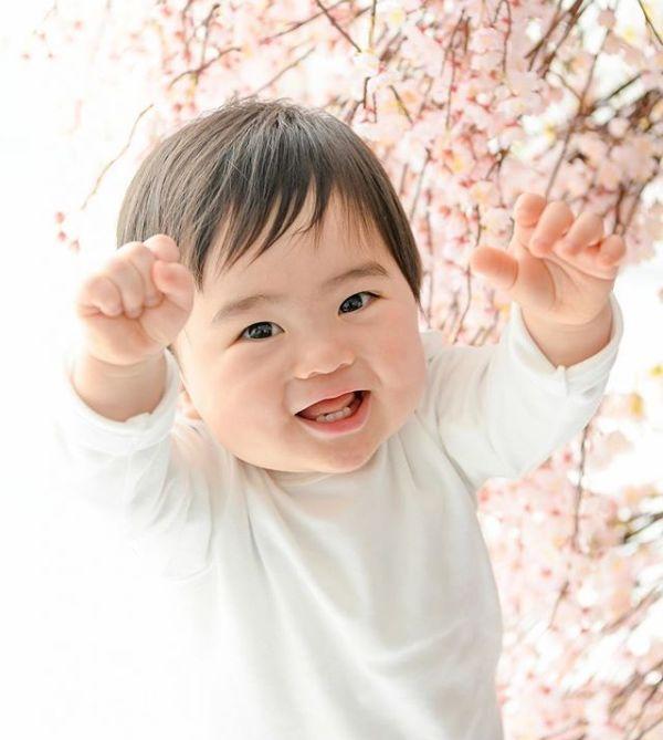 【可愛】日本媽媽曬1歲兒子「蠢照」走紅網路，網友笑噴
