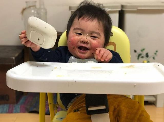 【可愛】日本媽媽曬1歲兒子「蠢照」走紅網路，網友笑噴