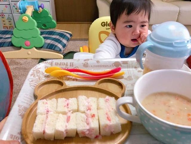 【可愛】日本媽媽曬1歲兒子「蠢照」走紅網路，網友笑噴