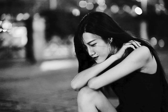 女兒結婚，母親要房要車要彩禮，半年後，母親跪下求女兒原諒