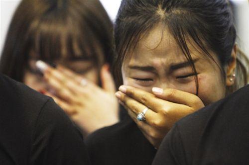 女兒結婚，母親要房要車要彩禮，半年後，母親跪下求女兒原諒