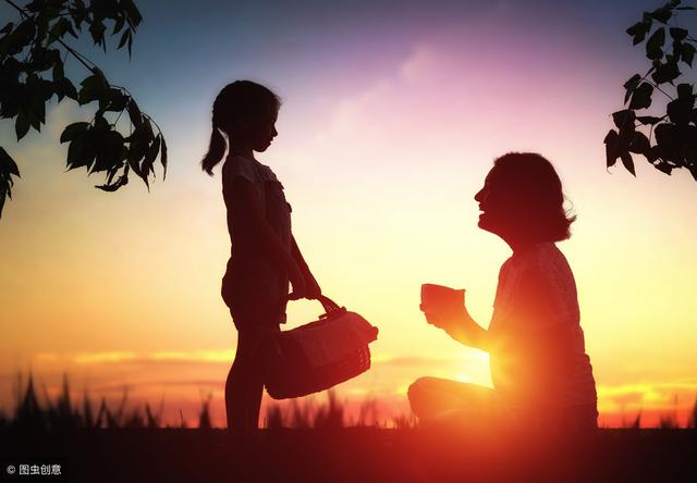女兒離婚後，母親對女兒說的一席話，讓女兒傷心欲絕