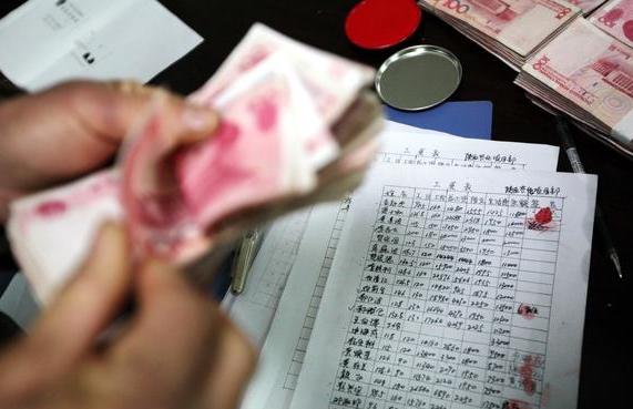 婆婆做保潔每月貼補兒子家兩千，去看孫子兒媳給吃了「小灶」