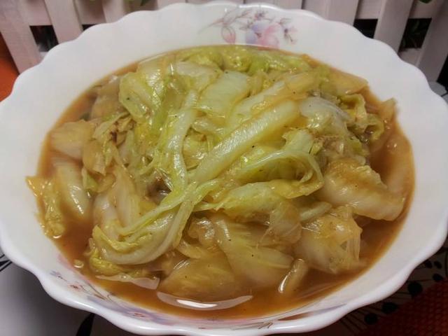 媳婦生了個女兒，要求回娘家坐月子，不料婆婆天天上娘家門