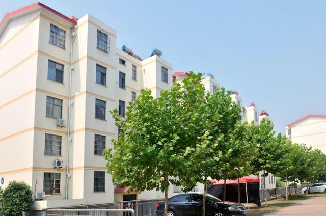 婆婆把財產全給我，卻要小姑子養老，我話還沒說完婆婆就痛哭流涕