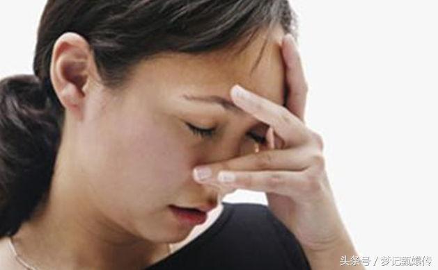 離婚後前夫經常來送菜，母親讓他和俺復婚，俺笑了