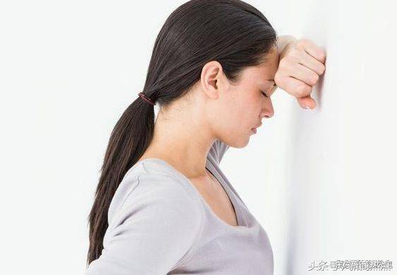 離婚時前夫藏起了孩子，四年後碰到以前鄰居，我帶人砸了前夫的家
