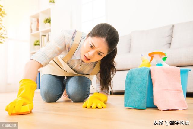 離婚一年，女兒偷用我手機給前夫發&quot;我想你&quot;，看前夫的回覆我哭了