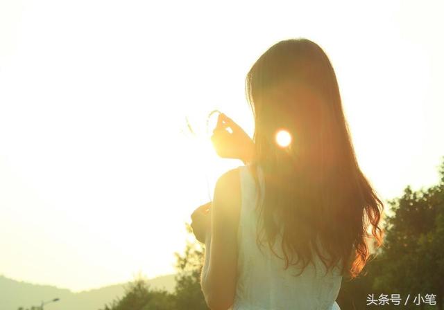 新婚當晚婆婆讓我把10萬禮金還給大姑姐，我氣憤老公羞愧
