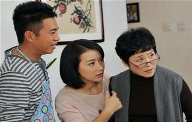 「親家母，我孫子怎麼跟你們家姓的？」「你兒子是入贅的啊」
