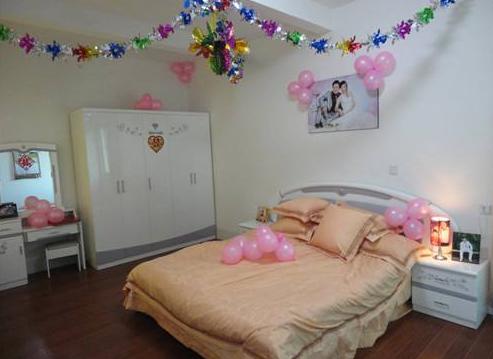 婆婆您不要想太多，我的房子給不給他住我說了算