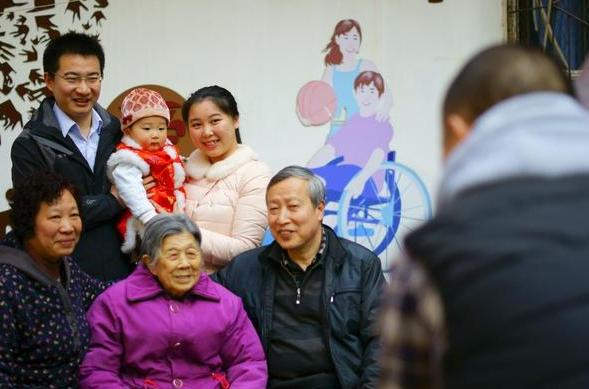 給丈母娘治病我賣了房子，出院後老太太的一個決定家裡鬧翻了天