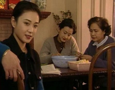 有結婚打算的一對男女，女方發現男方的母親不好相處，今後婆媳關