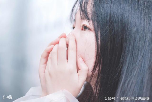 「剛結婚你就要出去打工了，還三年都不回家，我實在是忍不住了」