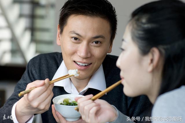 去女友家提親，吃飯時她媽媽說的一番話，讓我直接拍桌走人