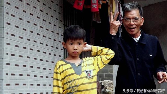 孫子長得不像他爸，也不像我，親子鑑定結果出來後，我綠了老臉