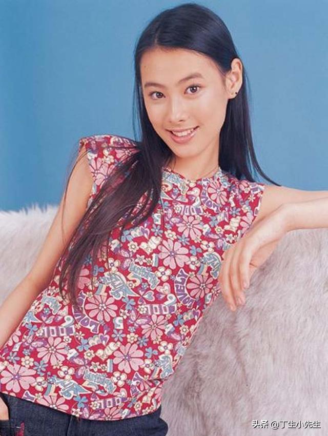 女星為嫁入豪門，偷吃排卵藥生兒子，現在豪門夢碎31歲老成41歲！