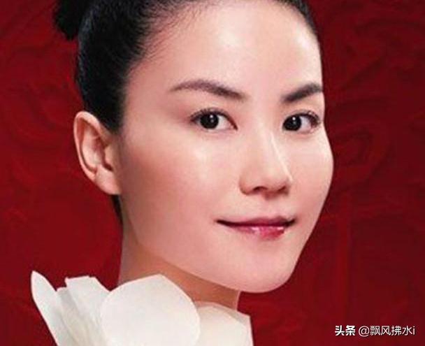 謝霆鋒親媽忍不住發聲，母親應盡母責，王菲未進家門先被訓？