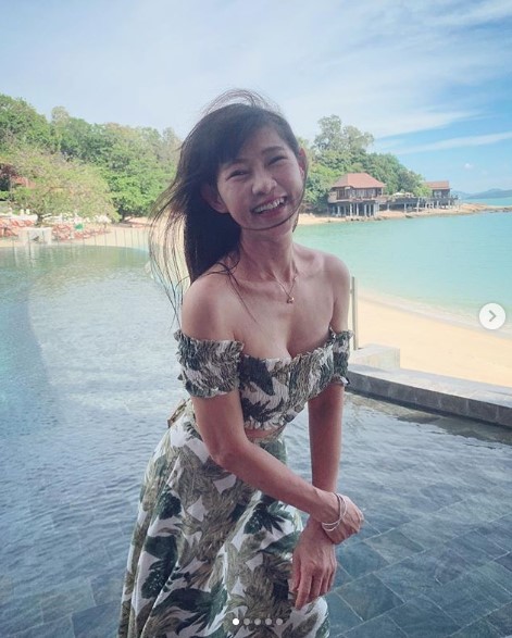 林明禎和53歲媽媽穿同款裙！阿姨的少女身材，好惹火~