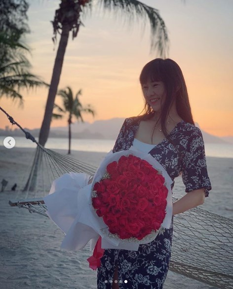 林明禎和53歲媽媽穿同款裙！阿姨的少女身材，好惹火~