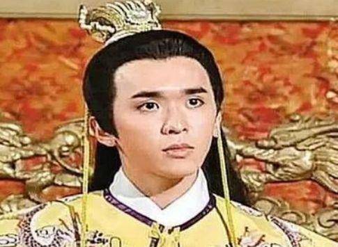 TVB億萬富翁配角近照曝光，如今居然胖到肚腩都熬出來了，擁三妻還不足，現在又加多一個？ ！！！