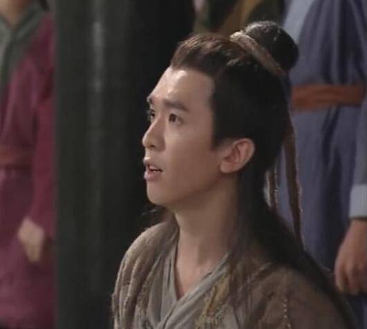 TVB億萬富翁配角近照曝光，如今居然胖到肚腩都熬出來了，擁三妻還不足，現在又加多一個？ ！！！