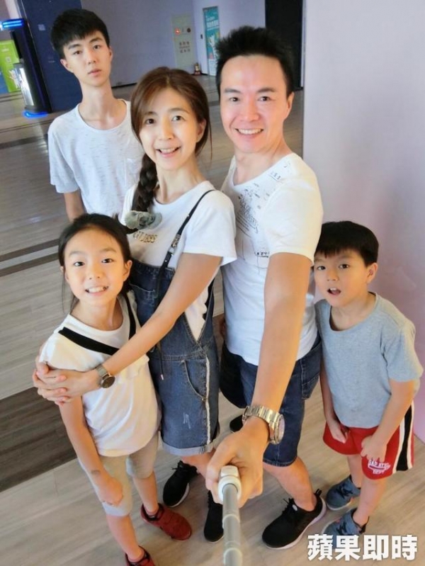 吳鈴山苦等1年半回歸《炮仔聲》！2子1女「全靠老婆養家」揭停工內幕：都是因為朱火爐
