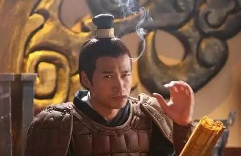 明星片場花絮照，笑到停不下來！原來身中萬箭是這樣拍的！