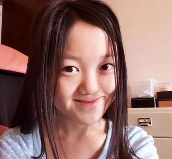 王菲的「唇顎裂女兒」11歲了！自信破表、漂亮樣貌，真的完全不輸當年的王菲！