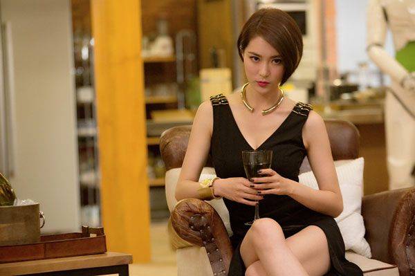 王晶電視劇《好萊塢有個大老千》捧愛女王子涵為「晶女郎」- 歷代「晶女郎」盤點！