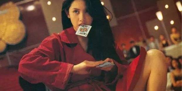 王晶電視劇《好萊塢有個大老千》捧愛女王子涵為「晶女郎」- 歷代「晶女郎」盤點！